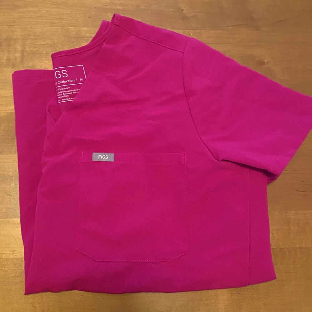 Figs Casma one pocket Medium M Raspberry Sorbet